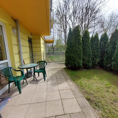 Apartament Z Ogrodkiem 코워브제크 외부 사진